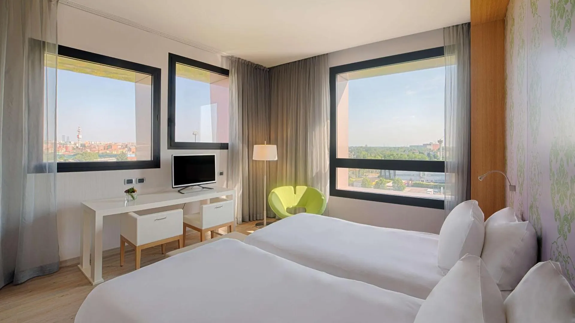 Hotel Nh Milano Fiera Rho 4*,